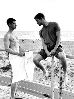 Martedì di cazzi duri e buchi sfondati – gaytube estremo — Coppie — foto 38/44