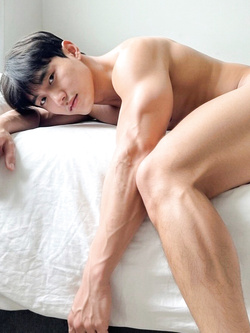 Buon martedì porci! – twink arrapati con piselli gonfi da succhiare — Giovani — foto 39/80