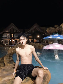 I ragazzi di gennaio si scaldano a vicenda con pompini e seghe — Twink — foto 5/200