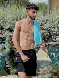 I ragazzi di gennaio si scaldano a vicenda con pompini e seghe — Twink — foto 6/200