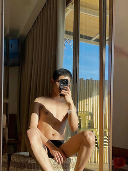 I ragazzi di gennaio si scaldano a vicenda con pompini e seghe — Twink — foto 8/200