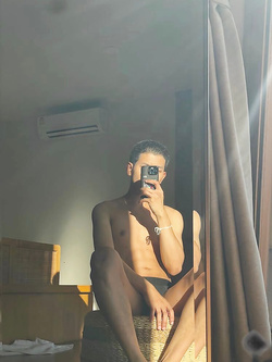 I ragazzi di gennaio si scaldano a vicenda con pompini e seghe — Twink — foto 10/200