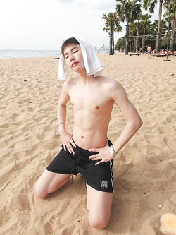 I ragazzi di gennaio si scaldano a vicenda con pompini e seghe — Twink — foto 36/200