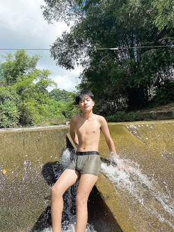 I ragazzi di gennaio si scaldano a vicenda con pompini e seghe — Twink — foto 38/200