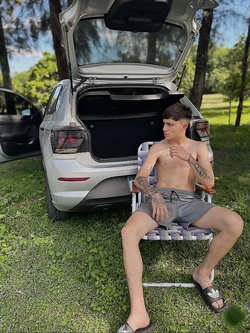 I ragazzi di gennaio si scaldano a vicenda con pompini e seghe — Twink — foto 44/200