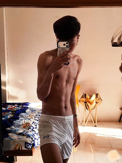 I ragazzi di gennaio si scaldano a vicenda con pompini e seghe — Twink — foto 48/200