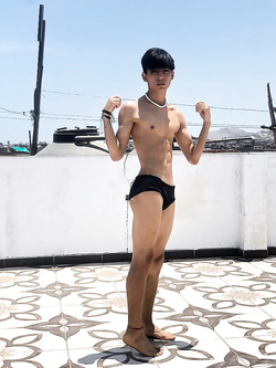 I ragazzi di gennaio si scaldano a vicenda con pompini e seghe — Twink — foto 49/200