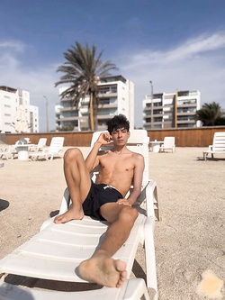 I ragazzi di gennaio si scaldano a vicenda con pompini e seghe — Twink — foto 51/200