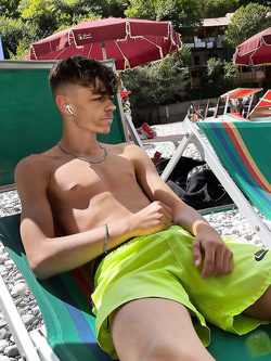 I ragazzi di gennaio si scaldano a vicenda con pompini e seghe — Twink — foto 56/200