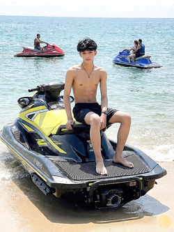 I ragazzi di gennaio si scaldano a vicenda con pompini e seghe — Twink — foto 57/200