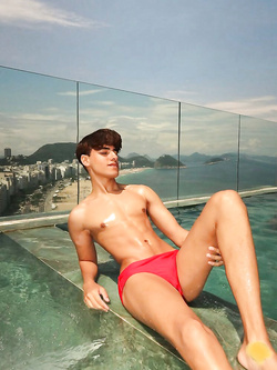 I ragazzi di gennaio si scaldano a vicenda con pompini e seghe — Twink — foto 82/200