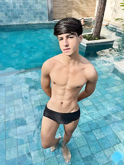 I ragazzi di gennaio si scaldano a vicenda con pompini e seghe — Twink — foto 88/200