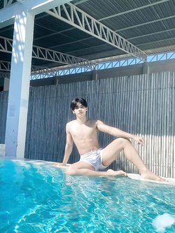 I ragazzi di gennaio si scaldano a vicenda con pompini e seghe — Twink — foto 101/200