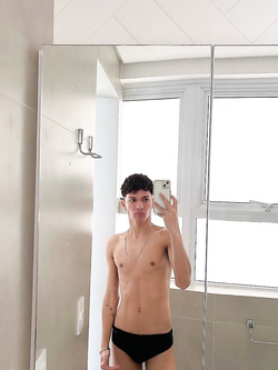 I ragazzi di gennaio si scaldano a vicenda con pompini e seghe — Twink — foto 107/200