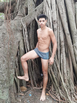 I ragazzi di gennaio si scaldano a vicenda con pompini e seghe — Twink — foto 120/200