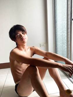 I ragazzi di gennaio si scaldano a vicenda con pompini e seghe — Twink — foto 145/200