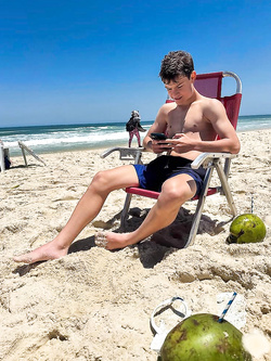 I ragazzi di gennaio si scaldano a vicenda con pompini e seghe — Twink — foto 146/200