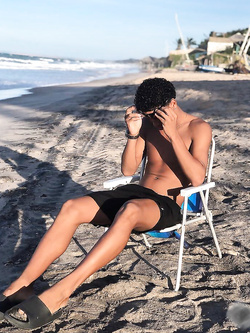 I ragazzi di gennaio si scaldano a vicenda con pompini e seghe — Twink — foto 156/200