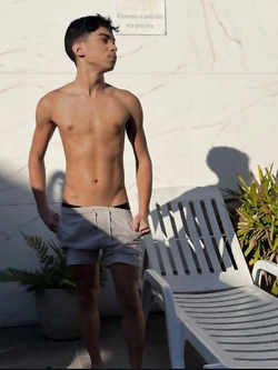 I ragazzi di gennaio si scaldano a vicenda con pompini e seghe — Twink — foto 160/200