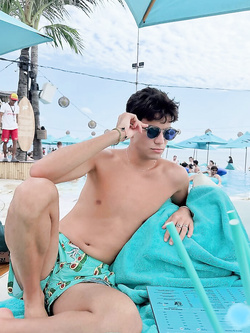 I ragazzi di gennaio si scaldano a vicenda con pompini e seghe — Twink — foto 169/200