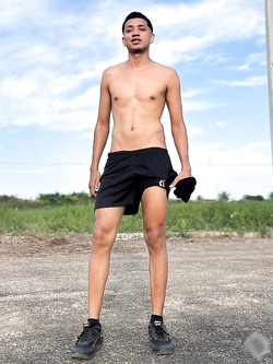 I ragazzi di gennaio si scaldano a vicenda con pompini e seghe — Twink — foto 170/200