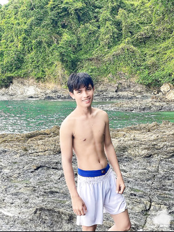 I ragazzi di gennaio si scaldano a vicenda con pompini e seghe — Twink — foto 190/200