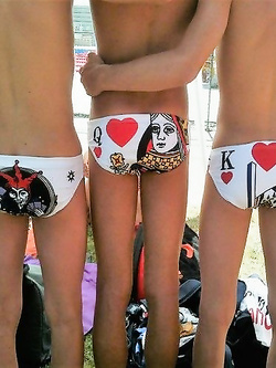 Collezione mutande bagnate – cazzi che escono dai boxer e sborrano — Twink — foto 53/96