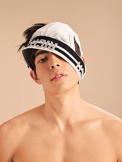 Collezione mutande bagnate – cazzi che escono dai boxer e sborrano — Twink — foto 78/96