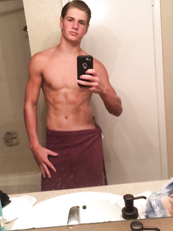 Biondi e bianchi lisci da sborrare addosso — Sesso Anale — foto 98/147