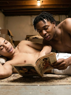 Sborrate crude AI nel seminterrato – bareback totale — Bisessuali — foto 9/22