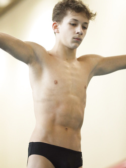 Hunks gay con pettorali nudi e erezioni dure — Twink — foto 83/99