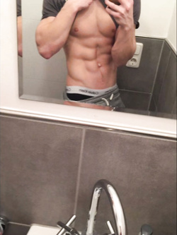 Ragazzi carini nudi trovati su Tumblr — Giovani — foto 60/70