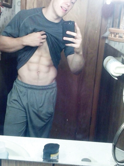 Giovani twinks gay in pose calde e sensuali — Twink — foto 98/99