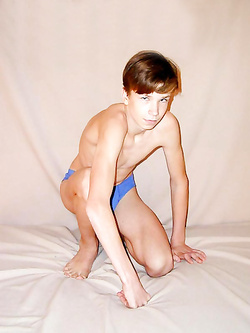 Vincent teen italiano 18 anni in azione — Twink — foto 46/53
