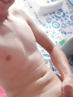 Sexy twink italiano rosso sega da urlo — Twink — foto 16/20