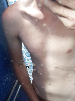 Sexy twink italiano rosso sega da urlo — Twink — foto 19/20