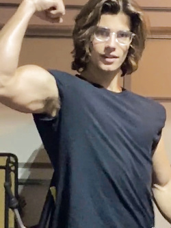 Corrado M ragazzo italiano hot su gay tube — Muscolosi — foto 29/68