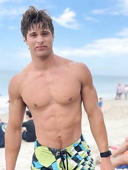 Mario Rossi twink italiano dai muscoli bellissimi — Muscolosi — foto 23/54
