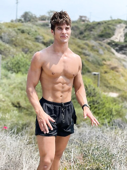 Mario Rossi twink italiano dai muscoli bellissimi — Muscolosi — foto 39/54