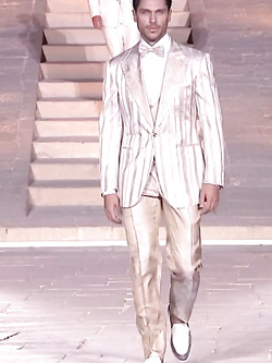 Valerio Logrieco modello gay italiano bollente — Muscolosi — foto 44/88