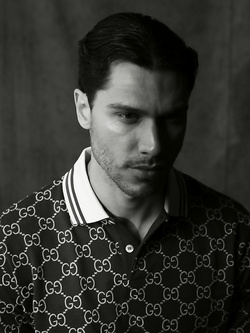 Valerio Logrieco modello gay italiano bollente — Muscolosi — foto 62/88