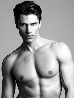 Valerio Logrieco modello gay italiano bollente — Muscolosi — foto 67/88