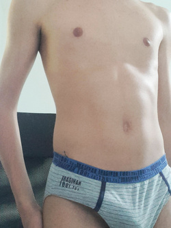 Artur femboy italiano 20 anni con 13 cm non circonciso — Cazzi Grossi — foto 63/150