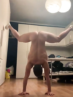 Tuffatore italiano famoso nudo tutto (guarda il video!) — Muscolosi — foto 1/35