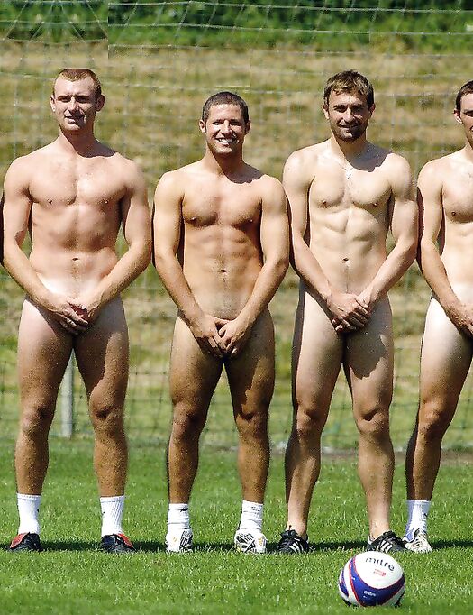 Twink atleti palestrati – pompini sotto la doccia e sborrate calde