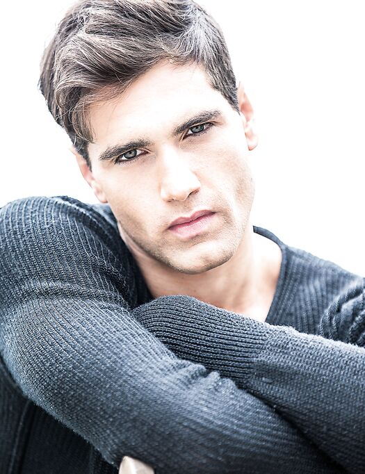 Fabio Mancini supermodello italiano gay